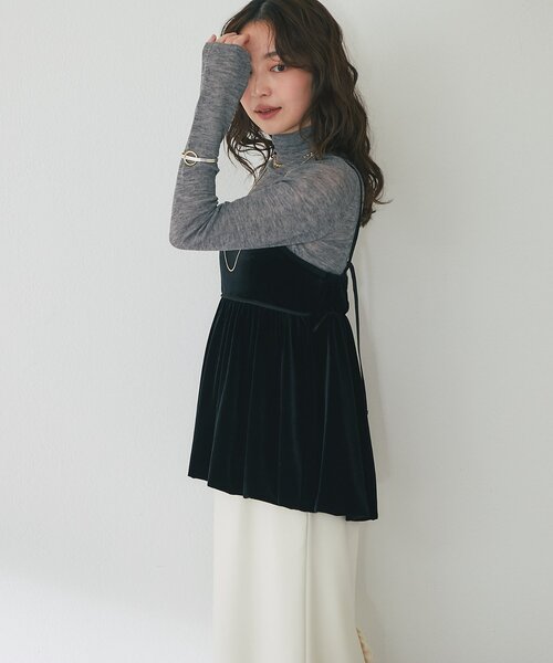 La boutique BonBon（ラブティックボンボン）の「【クラスアップコーデのポイントに】ベロアキャミブラウス（キャミソール・レディース・ブラウン/チャコールグレー/ブラック・FREE）」の5枚目の写真