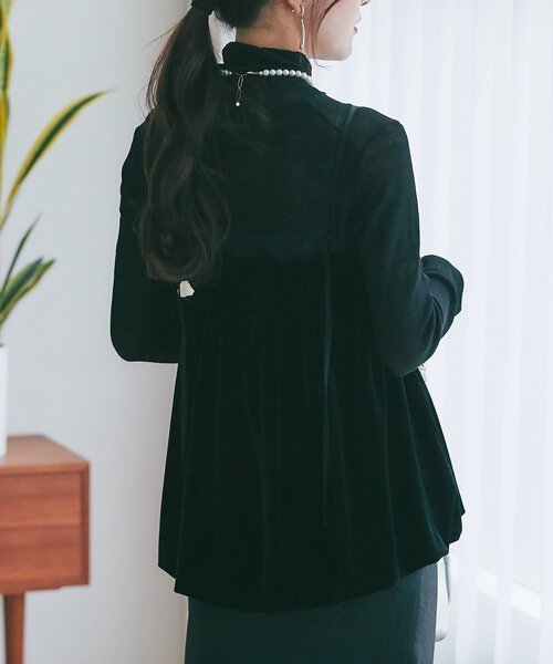 La boutique BonBon（ラブティックボンボン）の「【クラスアップコーデのポイントに】ベロアキャミブラウス（キャミソール・レディース・ブラウン/チャコールグレー/ブラック・FREE）」の12枚目の写真