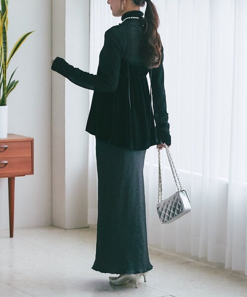 La boutique BonBon（ラブティックボンボン）の「【クラスアップコーデのポイントに】ベロアキャミブラウス（キャミソール・レディース・ブラウン/チャコールグレー/ブラック・FREE）」の15枚目の写真