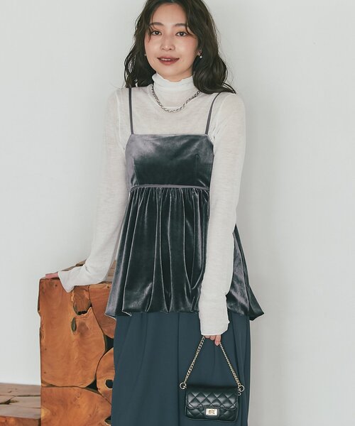 La boutique BonBon（ラブティックボンボン）の「【クラスアップコーデのポイントに】ベロアキャミブラウス（キャミソール・レディース・ブラウン/チャコールグレー/ブラック・FREE）」の19枚目の写真