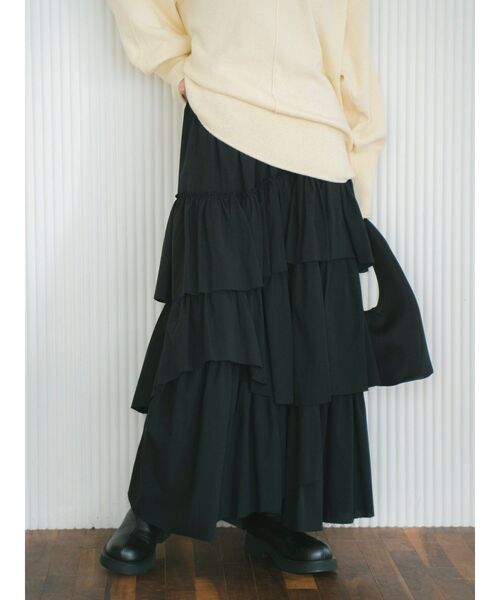 Ungrid（アングリッド）の「カットオフデザインラッフルスカート（スカート・レディース・その他1/オフホワイト/ブラック・FREE）」の2枚目の写真