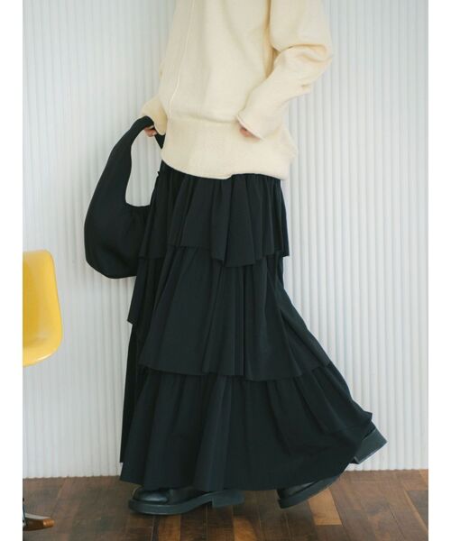 Ungrid（アングリッド）の「カットオフデザインラッフルスカート（スカート・レディース・その他1/オフホワイト/ブラック・FREE）」の6枚目の写真