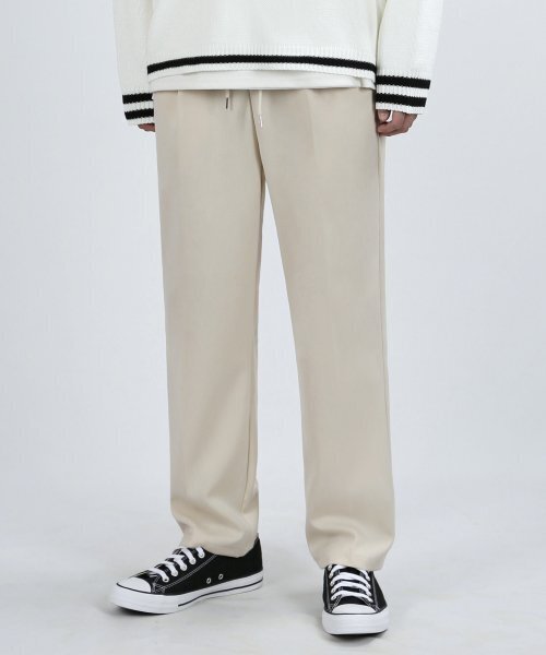 VERYVAIN(ベリベーン)の「VENTIL ONE TUCK PANTS (CREAM)(スラックス・メンズ・その他・LARGE/MEDIUM/SMALL)」の1枚目の写真