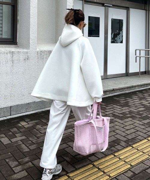 CHERI since1985(シェリ)の「ボンディングテントシルエットハーフジップフーディー(パーカー・レディース・ブラック/ホワイト・FREE)」の11枚目の写真