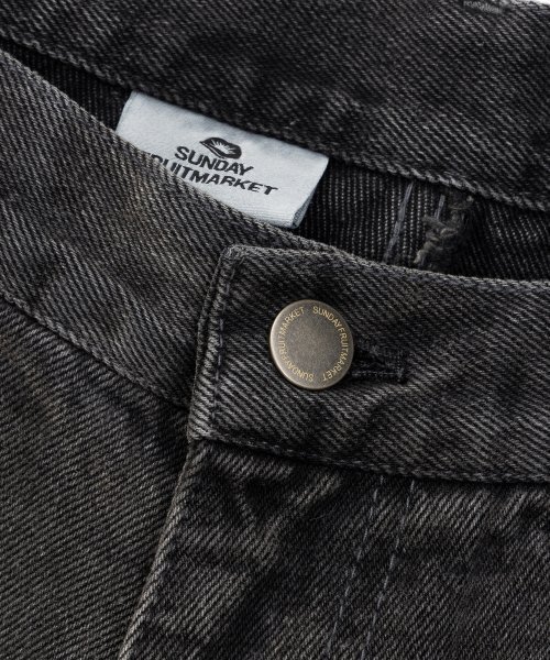 SUNDAY FRUIT MARKET（サンデーフルーツマーケット）の「SUN SYMBOL PATCH DENIM（デニムパンツ・メンズ・その他・MEDIUM/LARGE）」の3枚目の写真