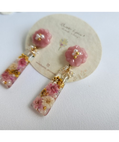 tone(トーン)の「【Sweetlupine】【Sweetlupine】【ピンク】淡い花形 クリアステック フラワー お花いっぱい レジン ♡チタンピアス(MA)(ピアス(両耳用)・レディース・ピンク・FREE)」の5枚目の写真