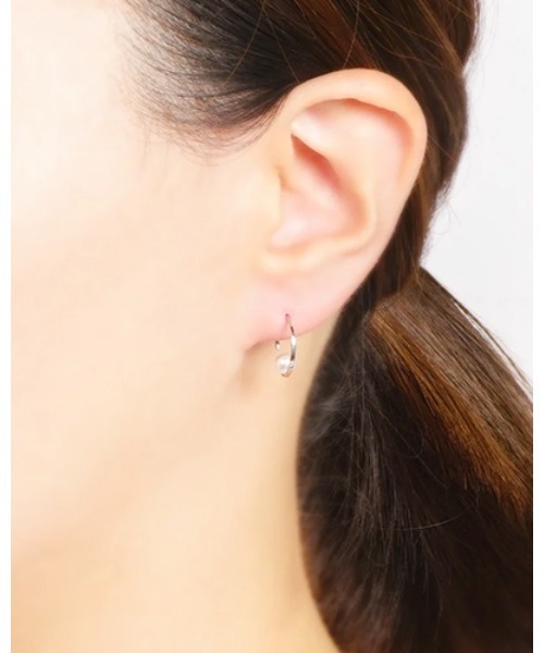 itam(アイタム)の「【itam】アイタム/ ステンレス キャッチレス パール フープ ピアス(ピアス(両耳用)・レディース・ゴールド/シルバー・FREE)」の6枚目の写真