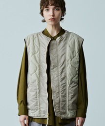 「KHA:KI / カーキ」BOTTLE NECK REV VEST