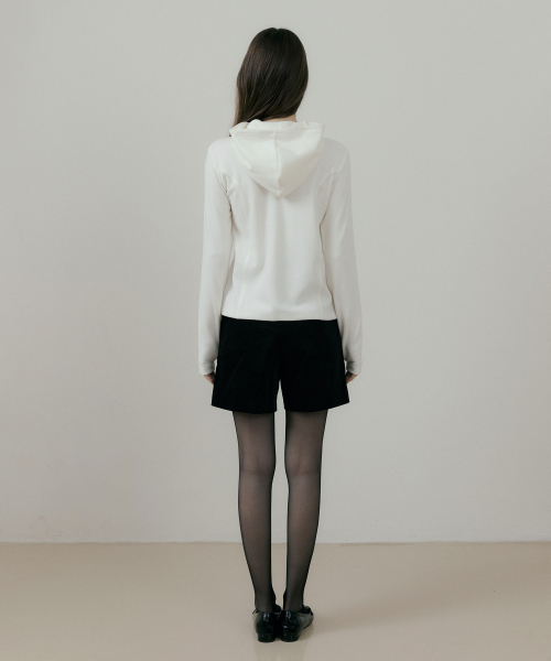 REORG(リオルグ)の「RIE COTTON VELVET SHORTS BLACK(その他パンツ・レディース・その他・SMALL/MEDIUM/LARGE)」の2枚目の写真