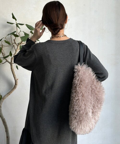DouDou(ドゥドゥ)の「【WEB限定】異素材切替ニットワンピース(ワンピース・レディース・チャコールグレー/ブラック・FREE)」の19枚目の写真