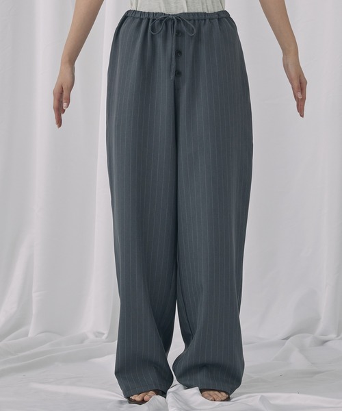 Unblend(アンブレンド)の「【Unblend】パウダーツイル ローライズ イージースラックス(スラックス・レディース・ダークブラウン/アイボリー/ライトグレー/ブラック/グレー系・M/L/S)」の12枚目の写真