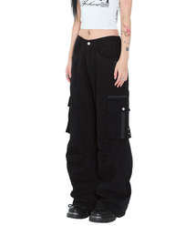 Knee Pin-Tuck Zippered Cargo Pants (Black)（その他パンツ）｜AAKAM