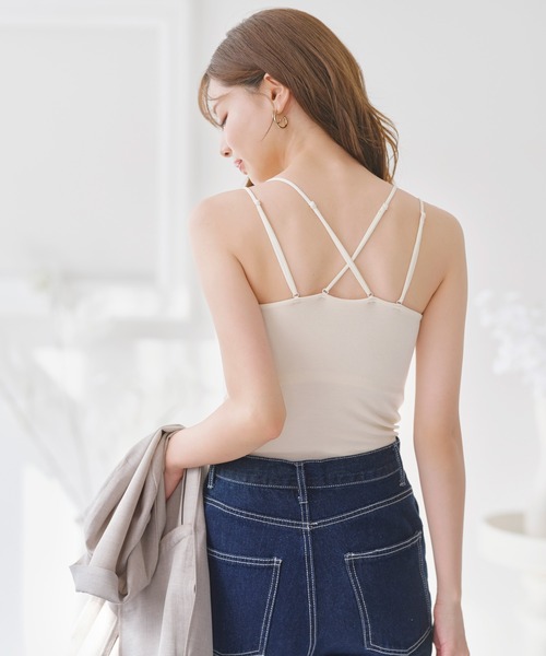 YU'NOW(ユナウ)の「【丈が選べる/ストラップ調整可◎】【クッション性のあるカップで安定感抜群◎】ふわましゅブラキャミ【バッククロスデザインがかわいい♪】(キャミソール・レディース・アイボリー/ブラック系その他/ブラック/アイボリー系・LL/L/M/S)」の15枚目の写真