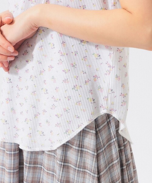 BEAMS BOY（ビームスボーイ）の「フラワー サーマル ノースリーブ（タンクトップ・レディース・ネイビー/オフホワイト・ONE SIZE）」の9枚目の写真