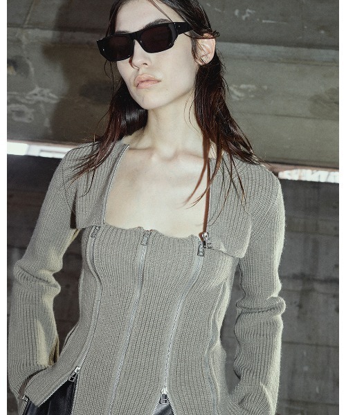 JOHN LAWRENCE SULLIVAN（ジョンローレンスサリバン）の「CORSET SEPARATE KNIT TOP（ニット/セーター・レディース・ブラック・ONE SIZE）」の2枚目の写真