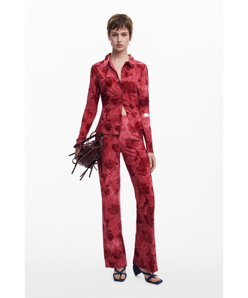 Desigual（デシグアル）の「トーンオントーン花柄プリント ピンクの長袖Tシャツ（Tシャツ/カットソー・レディース・レッド・XS/S/L/XL/M）」の2枚目の写真