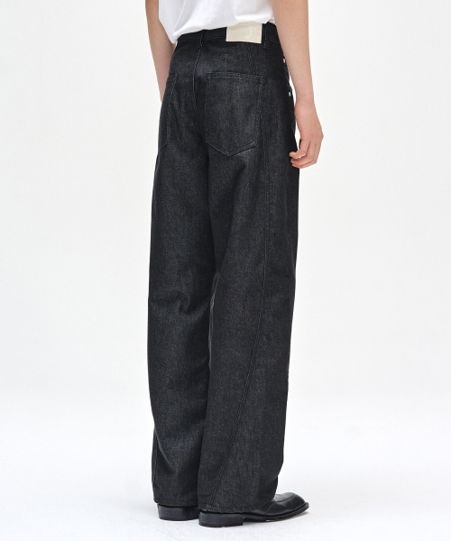 DECET(デケト)の「Curved Wide Jeans DCPT033CPBlack2(デニムパンツ・レディース・その他・26/28/30/32/34)」の6枚目の写真