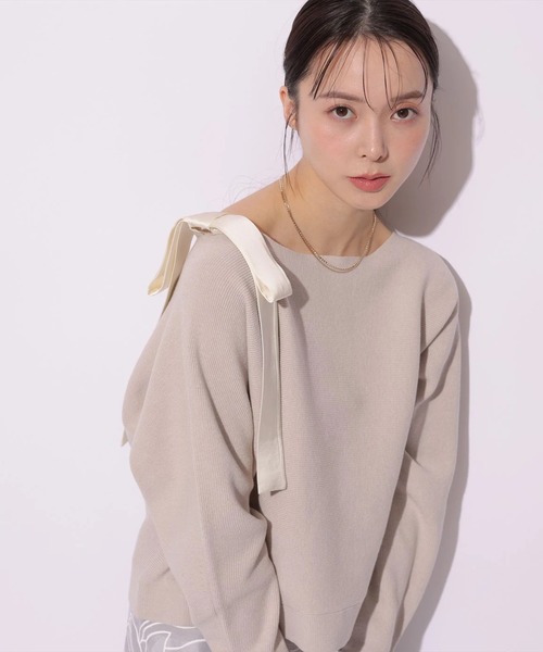 Mystrada(マイストラーダ)の「肩リボンニット(ニット/セーター・レディース・ホワイト系その他/ピンク/グレイッシュベージュ/イエロー/ホワイト・38)」の3枚目の写真