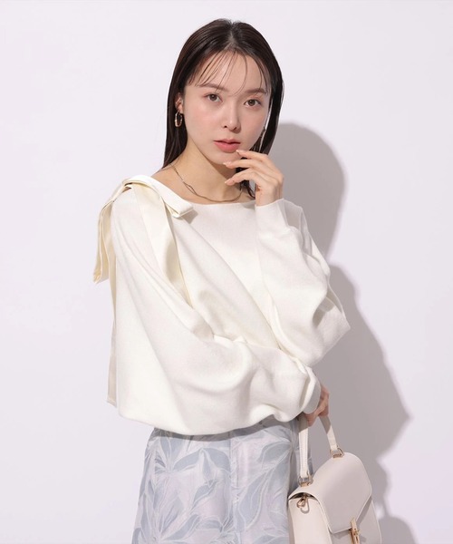 Mystrada(マイストラーダ)の「肩リボンニット(ニット/セーター・レディース・ホワイト系その他/ピンク/グレイッシュベージュ/イエロー/ホワイト・38)」の6枚目の写真