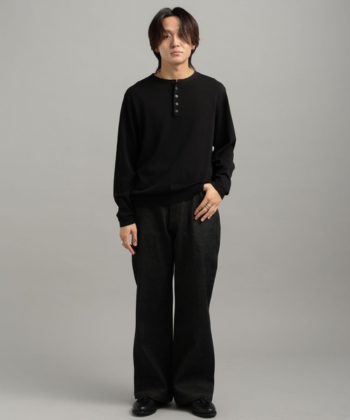 LURAKU（ルラク）の「【LURAKU】High Gauge Compact Henry Neck Knit / ハイゲージコンパクトヘンリーネックニット（ニット/セーター・メンズ・グレー/ブラック・M/S/L）」の4枚目の写真