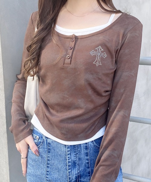 INGNI(イング)の「ムラ染めヘンリーネックレイヤード胸クロス装飾トップス(Tシャツ/カットソー・レディース・オフホワイト/ブラウン/ブラック・M)」の14枚目の写真