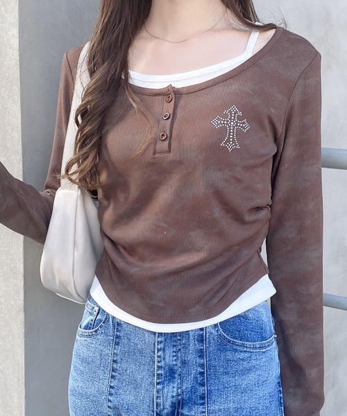INGNI(イング)の「ムラ染めヘンリーネックレイヤード胸クロス装飾トップス(Tシャツ/カットソー・レディース・オフホワイト/ブラウン/ブラック・M)」の15枚目の写真