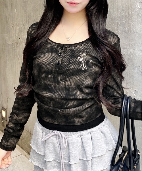 INGNI(イング)の「ムラ染めヘンリーネックレイヤード胸クロス装飾トップス(Tシャツ/カットソー・レディース・オフホワイト/ブラウン/ブラック・M)」の22枚目の写真