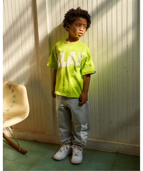 XLARGE KIDS(エクストララージキッズ)の「グラデーションロゴ 半袖Tシャツ(Tシャツ/カットソー・キッズ・ブラック/黄緑系・80cm/130cm/110cm/100cm/90cm/140cm/120cm)」の15枚目の写真