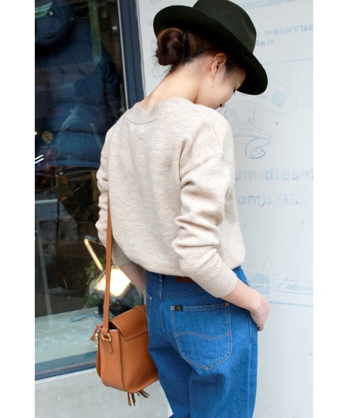 SLOBE IENA（スローブイエナ）の「圧縮Vネックニットプルオーバー◆（ニット/セーター・レディース・ベージュ/ピンク/グレー・FREE）」の17枚目の写真