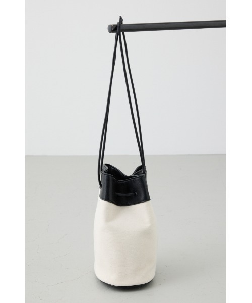 AZUL by moussy（アズールバイマウジー）の「リバーシブルバケツバッグ（ショルダーバッグ・レディース・ブラック/ブラウン・FREE）」の9枚目の写真