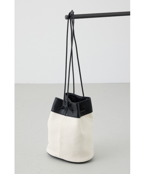 AZUL by moussy（アズールバイマウジー）の「リバーシブルバケツバッグ（ショルダーバッグ・レディース・ブラック/ブラウン・FREE）」の10枚目の写真