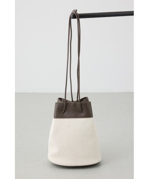 AZUL by moussy（アズールバイマウジー）の「リバーシブルバケツバッグ（ショルダーバッグ・レディース・ブラック/ブラウン・FREE）」の17枚目の写真
