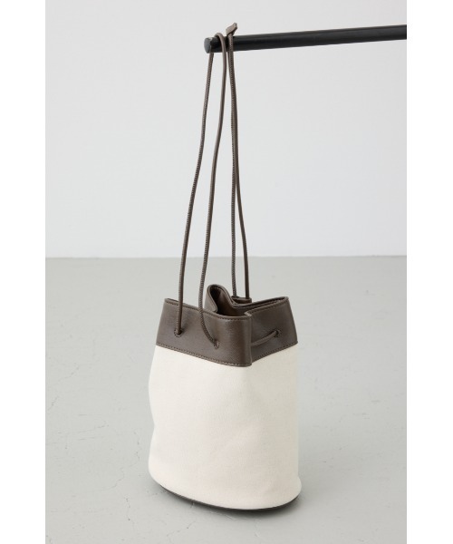 AZUL by moussy（アズールバイマウジー）の「リバーシブルバケツバッグ（ショルダーバッグ・レディース・ブラック/ブラウン・FREE）」の21枚目の写真