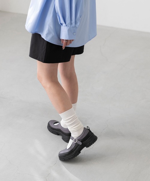 menue(メヌエ)の「メリージェーン ストラップ厚底スニーカー(スニーカー・レディース・グレー/ブラック・39/38/37/36/40)」の22枚目の写真