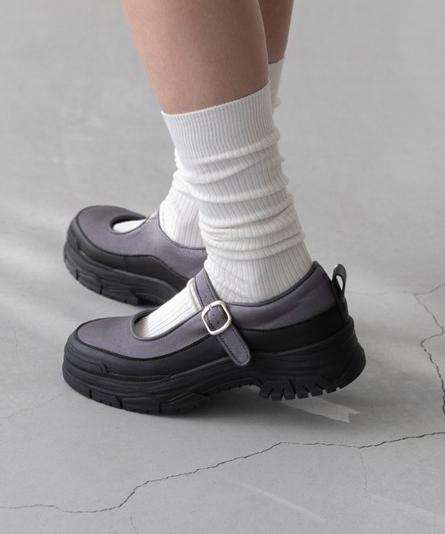 menue(メヌエ)の「メリージェーン ストラップ厚底スニーカー(スニーカー・レディース・グレー/ブラック・39/38/37/36/40)」の17枚目の写真