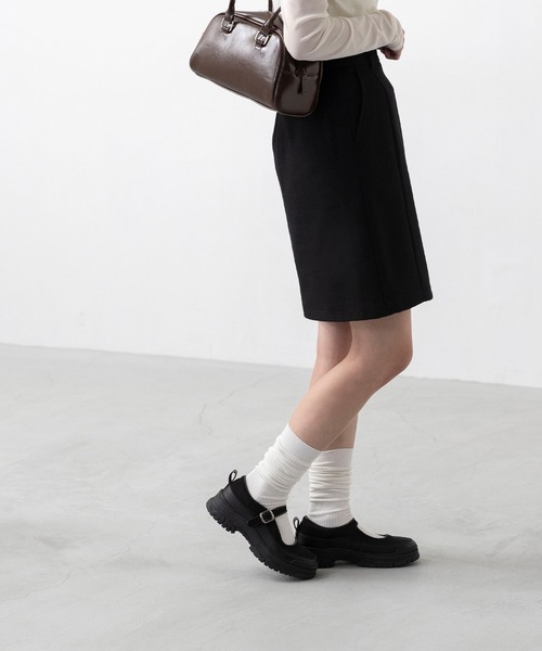 menue(メヌエ)の「メリージェーン ストラップ厚底スニーカー(スニーカー・レディース・グレー/ブラック・39/38/37/36/40)」の6枚目の写真