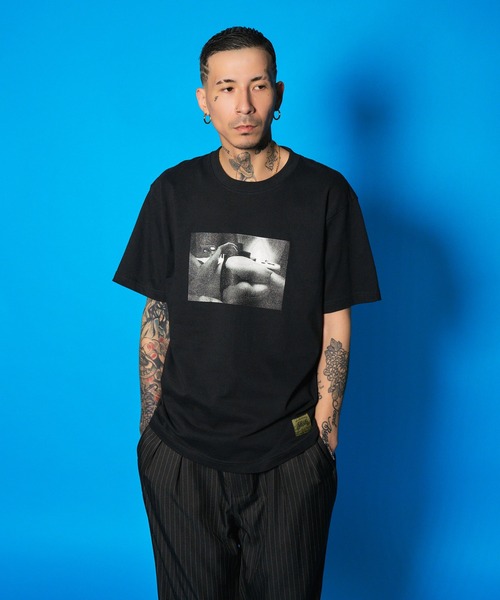 Subciety(サブサエティ)の「intimate room tee(Tシャツ/カットソー・メンズ・ブラック×ブルー/ブラック/ホワイト×レッド/ホワイト・SMALL/MEDIUM/LARGE/X-LARGE/XX-LARGE)」の18枚目の写真