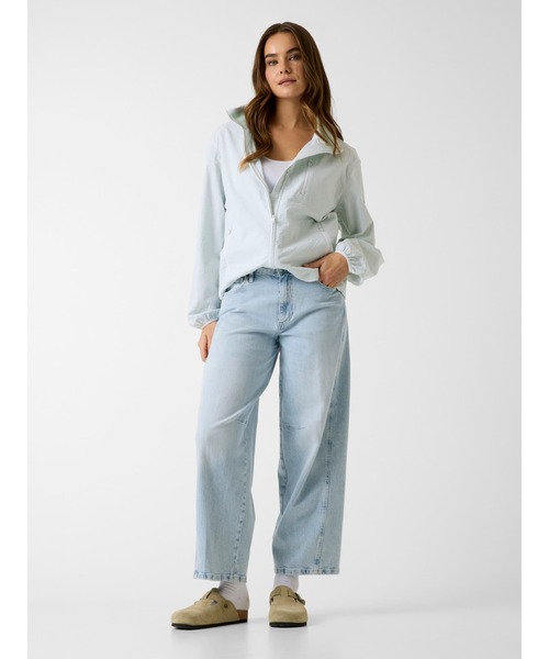 GUESS JEANS（ゲスジーンズ）の「GUESS JEANS Packable Jacket ジャケット（ブルゾン・レディース・ホワイト×ブラック/ライトブルー・MEDIUM/X-SMALL/SMALL）」の9枚目の写真