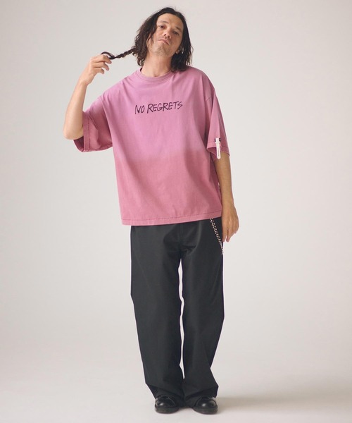 ADAM PATEK(アダムパテック)の「ADAMPATEK/gallagher agingT/プリント、刺繍入りエイジング加工Tシャツ(Tシャツ/カットソー・メンズ・グリーン/ブラック/ホワイト/ピンク・1/2)」の14枚目の写真