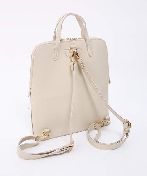 Chico（チコ）の「【who's who Chico】スクエア2WAYリュック（バックパック/リュック・レディース・ブラック/グレー/ライトベージュ・FREE）」の4枚目の写真