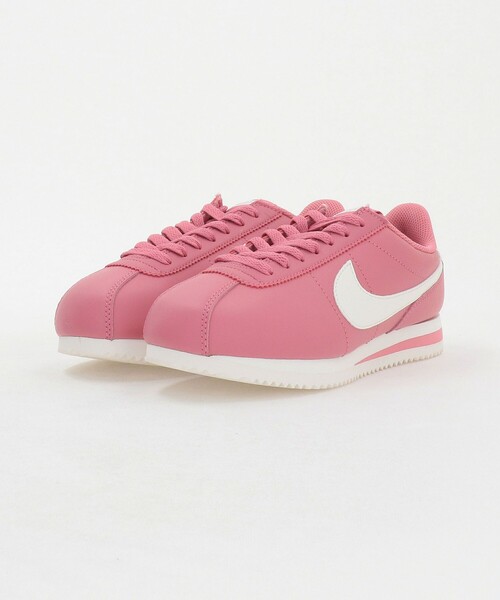 NIKE(ナイキ)の「<NIKE>W CORTEZ LEATHER PK スニーカー(スニーカー・レディース・ピンク・23cm/22.5cm/25cm/25.5cm/23.5cm/24cm/24.5cm)」の2枚目の写真