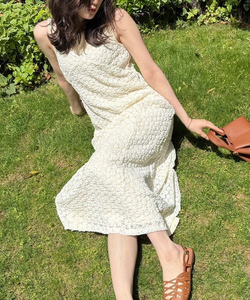 junoah(ジュノア)の「カットレースキャミワンピース+リブワンピースセット(ワンピース・レディース・ブラック/アイボリー・SMALL/MEDIUM/LARGE)」の4枚目の写真