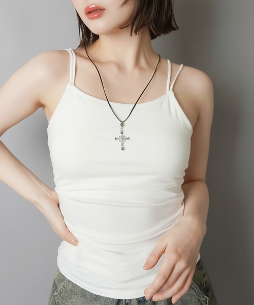 SPINNS(スピンズ)の「カップ付きキャミソール/2ストラップ(キャミソール・レディース・ブラック/オフホワイト・ONESIZE)」の10枚目の写真