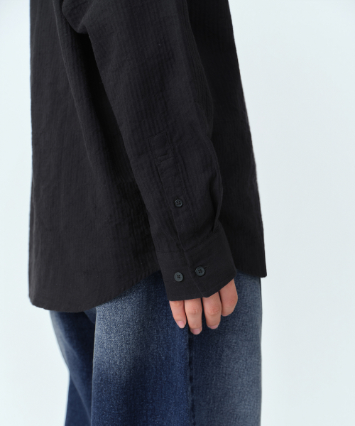 MUSINSA STANDARD（ムシンサスタンダード）の「リラックスドクリンクルヘリンボーンシャツ[ブラック]（シャツ/ブラウス・メンズ・その他・2XL/X-LARGE/LARGE/MEDIUM/SMALL）」の6枚目の写真