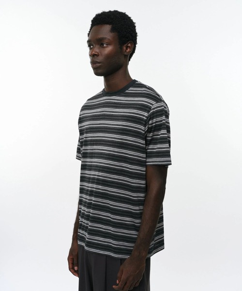 markaware（マーカウェア）の「【marka/マーカ】Super120sウォッシャブルウール天竺 / クルーネックTee / CREW NECK TEE（Tシャツ/カットソー・メンズ・グレー/ブラック/ベージュ・2/1）」の19枚目の写真