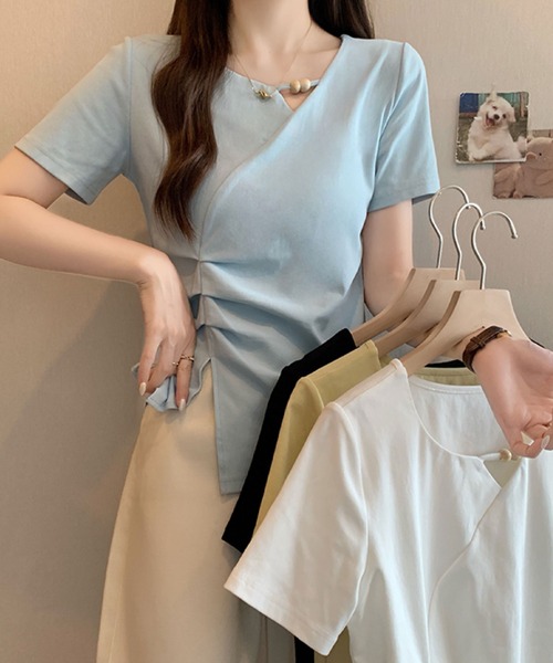 2ly2(トゥーリートゥー)の「パール風デザイン アシンメトリートップス(Tシャツ/カットソー・レディース・ブルー/ブラック/ホワイト/イエロー・FREE)」の14枚目の写真