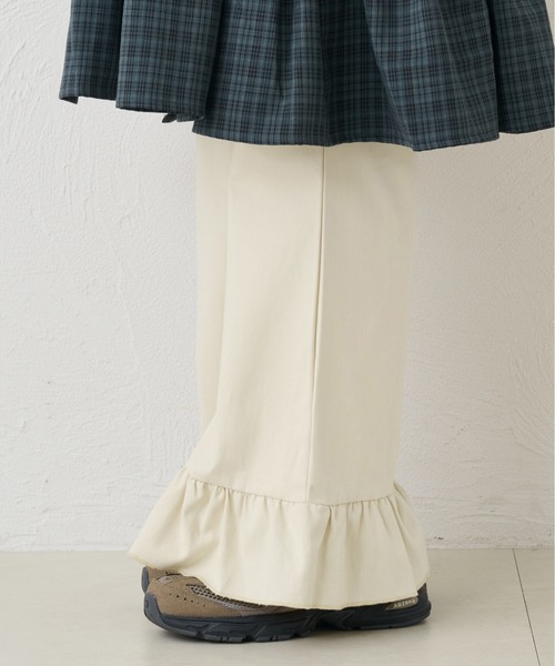 kutir（クティール）の「フリルフレアパンツ（その他パンツ・レディース・アイボリー/ブラック/インディゴブルー/ライトインディゴブルー・SMALL/MEDIUM）」の5枚目の写真