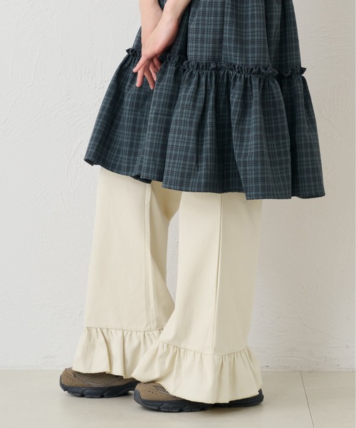 kutir（クティール）の「フリルフレアパンツ（その他パンツ・レディース・アイボリー/ブラック/インディゴブルー/ライトインディゴブルー・SMALL/MEDIUM）」の6枚目の写真