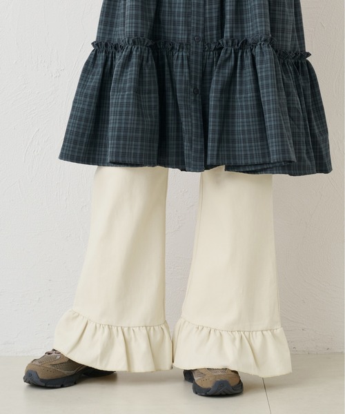 kutir（クティール）の「フリルフレアパンツ（その他パンツ・レディース・アイボリー/ブラック/インディゴブルー/ライトインディゴブルー・SMALL/MEDIUM）」の7枚目の写真
