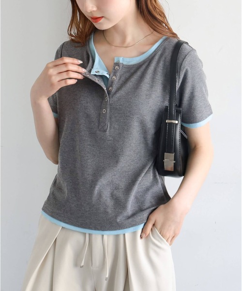 tiptop（ティップトップ）の「[新色追加]配色シアー×ヘンリーネックレイヤードT（Tシャツ/カットソー・レディース・ブラック/オフホワイト/チャコールグレー/ブラウン/グレー系その他・FREE）」の3枚目の写真